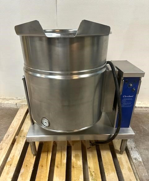 20 Gallon, CLEVELAND Electric Jacketed Kettle (boiling pan), Floor Type, self-contained, tilting, boiling pan.  Model KET-20-T. 208 Volt, 3 Phase, 60 Hz.  Overall Dimensions: 32